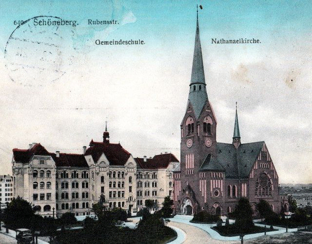 Vintage-Postkarte: Nathanaelkirche und Gemeindeschule.